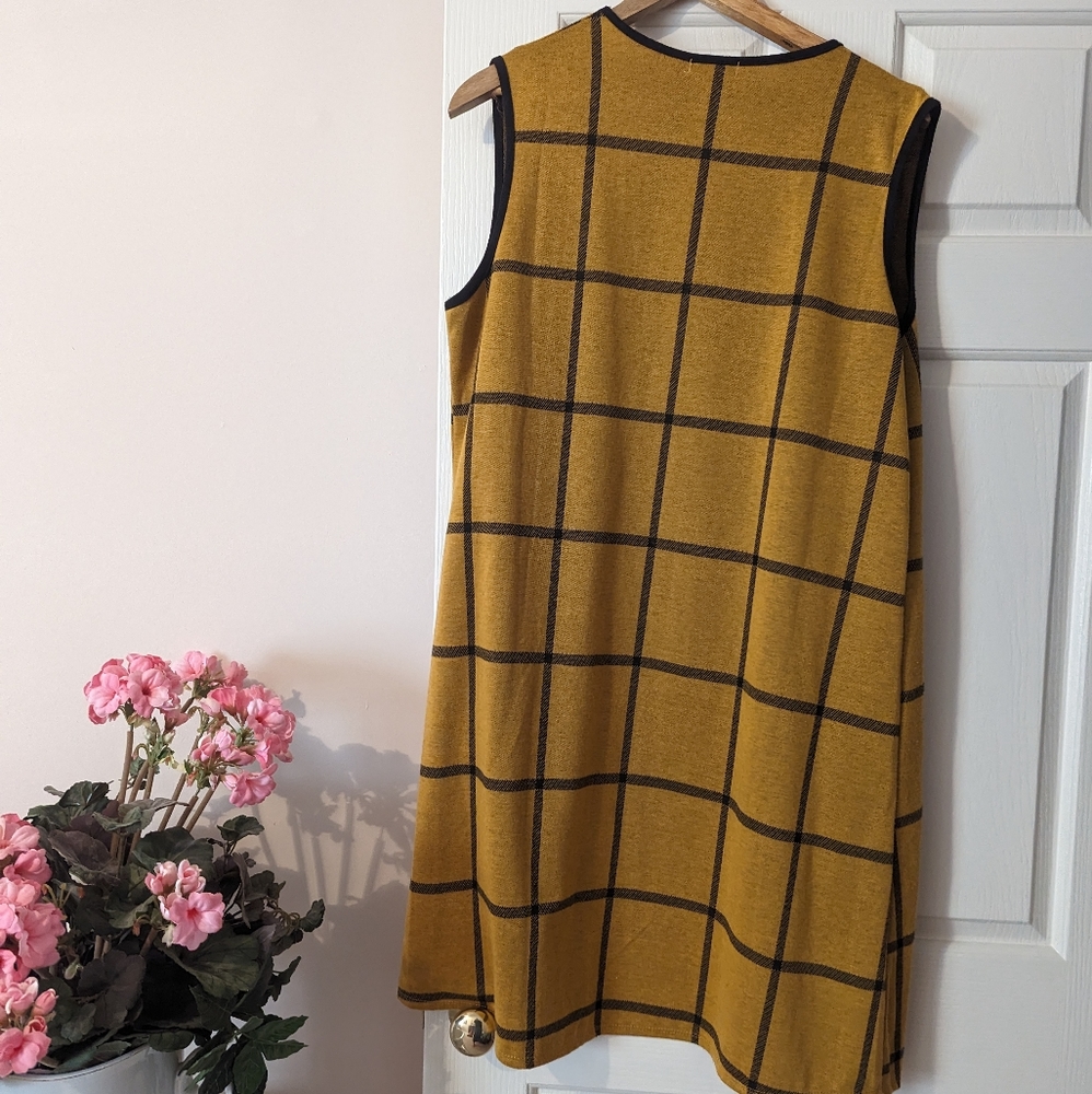 Duster Sleeveless With Pockets - image 2